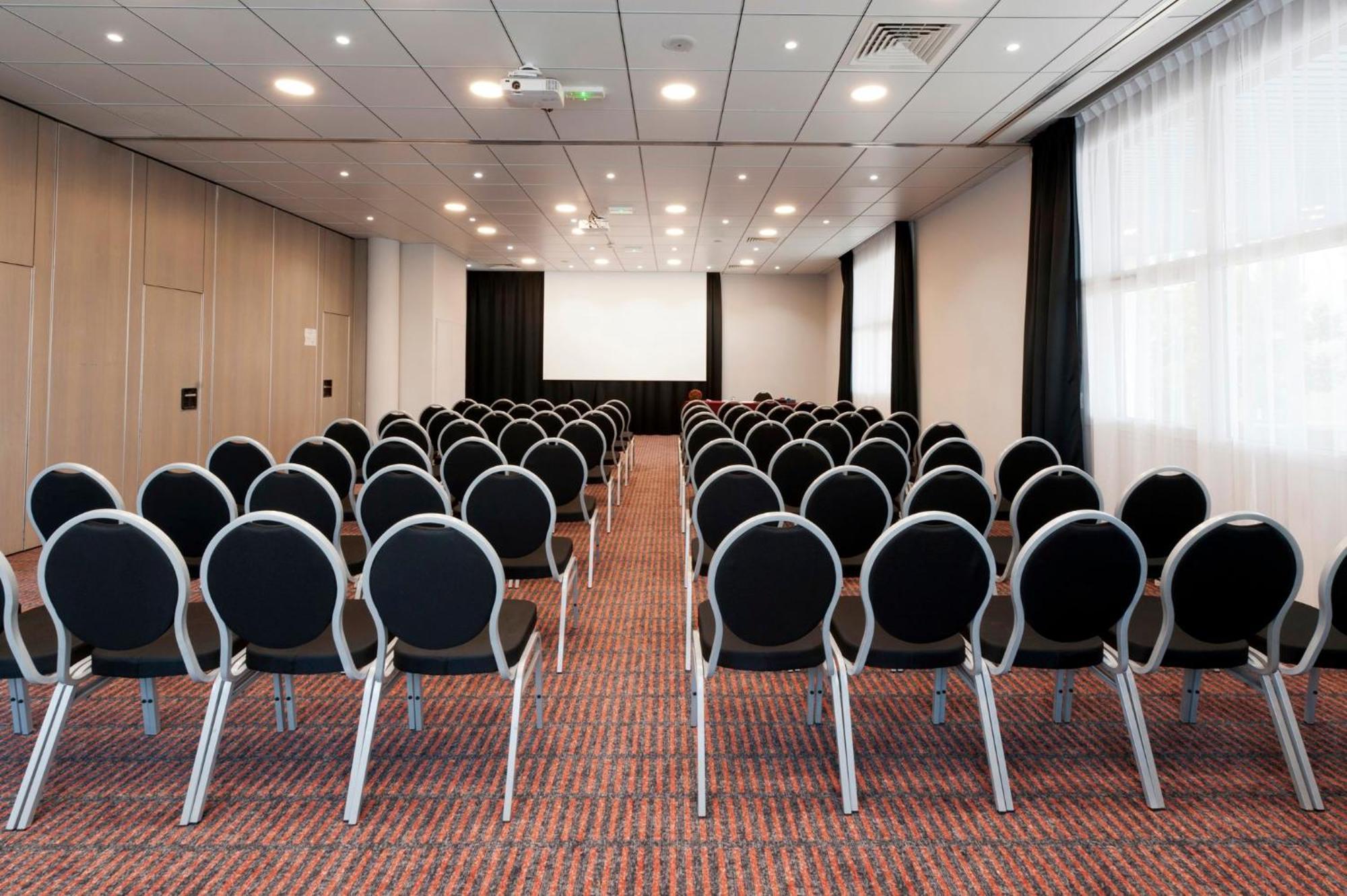 Holiday Inn Toulon City Centre By Ihg Exterior foto