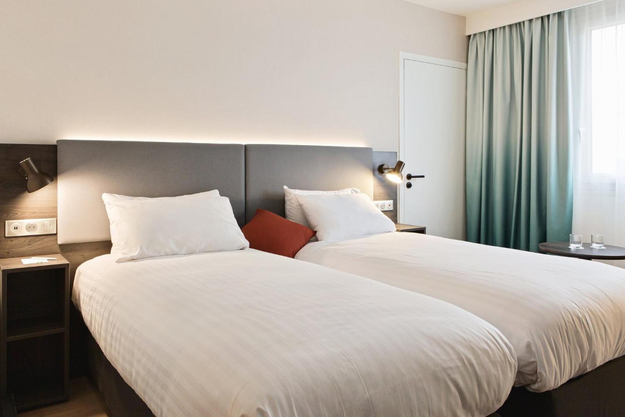 Holiday Inn Toulon City Centre By Ihg Exterior foto